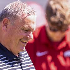 Razorbacks pledge gets cameo from Arkansas legend at announcement