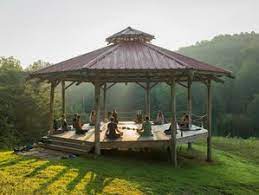 With 430 acres of tennessee's most beautiful rolling hills, a large lake and 3 scenic creeks, an 8,500 sqft lodge and conference center, private cabins, and available catering, we would love to host your next corporate retreat, church retreat, wedding, or other event. 7 Yoga Retreats In Tennessee Bookyogaretreats