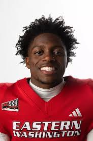 Marcus Weir's Instagram, Twitter & Facebook