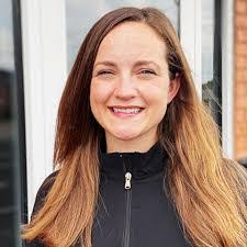 Amanda Munger's Instagram, Twitter & Facebook