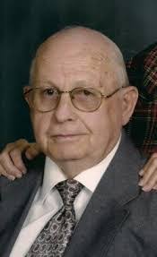 Everett Collier's Instagram, Twitter & Facebook