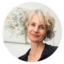 Lauren Bartholomew's Instagram, Twitter & Facebook