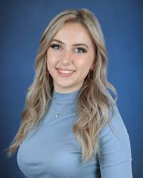 Jacqueline Carlton's Instagram, Twitter & Facebook