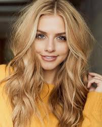 Honey blonde is the perfect balance of a rich, light brown and a bright and vibrant blonde. 25 Honey Blonde Haircolor Ideas That Are Simply Gorgeous