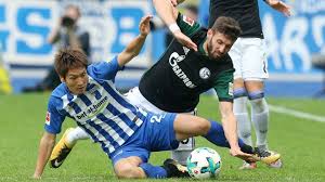 Uth fehlt schalke im nachholspiel gegen hertha. Hertha Bsc Schalke 04 Im Liveticker 0 2 B Z Berlin