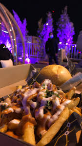 البلوقر كنده On Twitter مطعم اندر قراوند النخيل مول بوابه 3 متخصص بالبرجر طلبت كلاسيك برجر 29 ريال وفرايز اندر قراوند 25 ريال المكان جميل جدا افراد عوائل