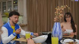 Lexi Luna, Leana Lovings and Chloe Surreal - Lunch with the Steps -  BrazzersExxtra