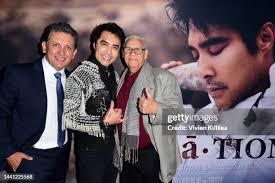 Najla Arekat and Sir Daniel Winn attend the Winn Slavin Fine Art... News  Photo