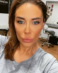 Ana Nikolić:"NE MOGU DA PUSTIM DA ME NEKO NAZIVA NARKOMANKOM"!