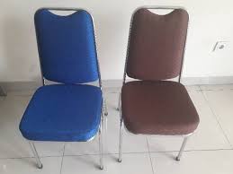 Anda bisa membeli kursi futura di bursakursikantor.com dan bursafurnitur.com dengan harga rp 340.000/unit, kakikayu.com dengan harga rp 345.000/unit, dan yafurniture.com dengan. Kursi Susun Futura Asli Kursi Kantor Kursi Pesta Kursi Gereja Ftr 405 Shopee Indonesia