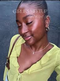 Vicki Loo's Instagram, Twitter & Facebook