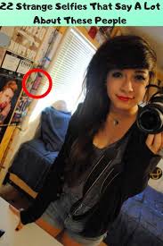 50 freakin hilarious facebook comment pictures (that always get likes) attaching a photo to a facebook comment is easy. 22 Strange Selfies That Say A Lot About These People Funny Selfies Selfie Celebrities