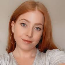 Claire Zelasko's Instagram, Twitter & Facebook