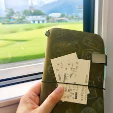 katzechu instagram 銀杏 travelersnotebook journal 手帳 トラベラーズノート 旅人手帳 原宿 明治神宮 旅行 女子旅 銀杏 leather travel journal travelers notebook travel journal