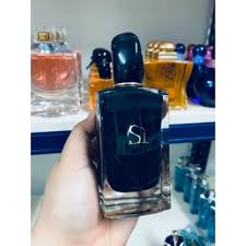 Sì intense by giorgio armani is a chypre fruity fragrance for women. Perfume Si Intense Giorgio Armani Shopee Malaysia