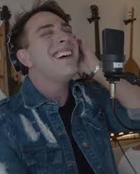 Swipe for gigantic grins at last night’s LA premiere of @cureddocumentary,  the award-winning film about LGBTQ activists’ fight to remove homosexuality  from the APA’s list of mental disorders. I sing ...