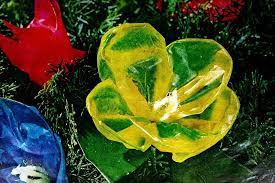 All pieces are rolled, glued by hands attentively. Easy Wax Tissue Paper Flowers How To Make This Colorful Retro Craft Click Americana