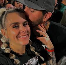 Looking for a black and white American traditional tattoo artist