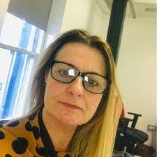 Ella Leslie's Instagram, Twitter & Facebook