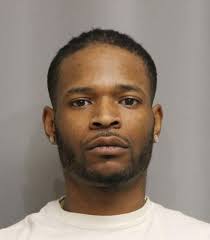 Freeport police search for suspect in fatal shooting