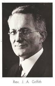 Isaac Hoyt's Instagram, Twitter & Facebook