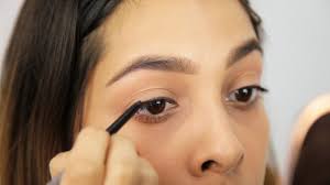 If there is, gently wipe it away using a cotton swab so that you start with a fresh, clean base. How To Apply Pencil Eyeliner With Pictures Wikihow