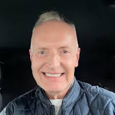 Hello, London! Excited to be back in the UK where I continue my  communications advisory independently. Unfortunately, that means parting  ways with the great people in Hekt and the extended agency… |