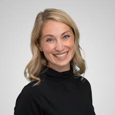 Lara Schmitz's Instagram, Twitter & Facebook