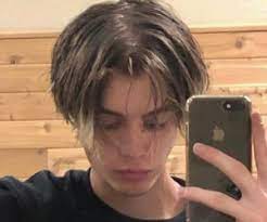 212 Images About E Boys On We Heart It See More About Boy Aesthetic And Eboy Hair Styles Long Hair Styles Men Eboy Hair