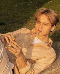 Eboys On Instagram Follow E Boyys For More Young Leonardo Dicaprio Anime Boy Hair Grunge Guys