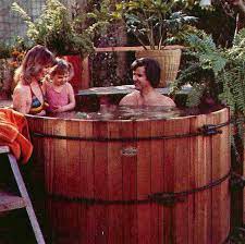 Finden sie ihren hot tub und statten sie ihn mit einer vielzahl an zubehör aus. Redwood Hot Tubs California Trivia April Davila Blog