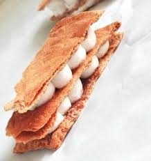 Mille Feuille Vegan A La Vanille Une Gourmandise En Musique Gourmandise Mille Feuilles Recettes Sucrees