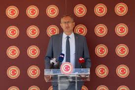 Bölgeden ön seçimlere girerek 2015 chp i̇zmir milletvekili adayı olan atilla sertel 1956 eskişehir doğumlu. Chp Li Sertel Feto Borsasi Ni Atasozuyle Ozetledi Seferihisar Yeni Haber Gazetesi