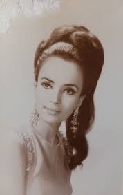 To All Members & Participants of "LOVING MOVIE QUEEN AMALIA FUENTES" FB  GROUP PAGE . . . A HAPPY NEW YEAR 2025 TO ALL!!!💖🤎🥰 Here's Good Earth  Emporium (GEE) Calendar posed by