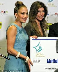 45,817,660 likes · 1,935,185 talking about this. Jennifer Lopez S Younger Sister Lynda Makes A Rare Appearance Alongside Her Famous Sibling As They Raise 500 000 For Charity Daily Mail Online