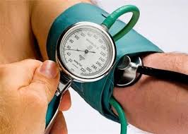 Il sodio contenuto nel sale e nei cibi salati contribuisce ad alzare la pressione arteriosa. Quali Alimenti Aumentano La Pressione Sanguigna