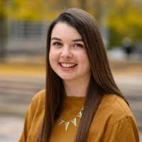 Lea Hunter's Instagram, Twitter & Facebook