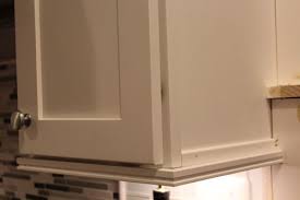 The wall cabinets with doors makes good use of the space above the sink and worktop. Image Result For Cabinets With Light Rails Light Rail Kitchen Inspirations Home Repairs
