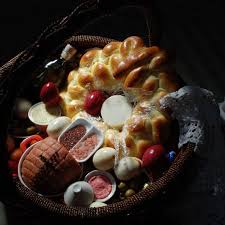 The holiday of easter is associated with various easter customs and foodways (food traditions that vary regionally). How To Make A Traditional Polish Easter Basket Holidappy