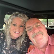 Sarah Arledge-Bottlinger updated her profile picture.