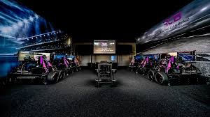Developed as a centralized racing and competition service, iracing organizes, hosts and officiates online racing on virtual tracks all around the world. Rennsimulator Fahren Bonn Racing Car Benz