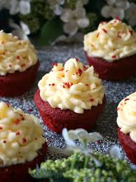 Add the dry ingredients to the bowl in batches, alternating with the red buttermilk, mixing until well combined. Red Velvet Cupcakes With Buttercream Frosting My Gorgeous Recipes