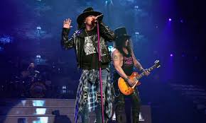 Axl rose and izzy stradlin', along with tracii guns, rob gardner and ole beich, with. Watch Guns N Roses Perform At 2018 Download Festival