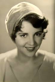 Bobby with Sue Mengers. Sue was born in Germany but family moved to USA and  she lived in Bronx. Later she was famous in agency business.