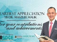 Dear yab tun dr mahathir mohamad, one of the reasons why your popularity has seen a dip is because you have failed to listen to the complaints of the rakyat. Heartiest Appreciation To Yb Dr Maszlee Malik