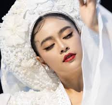 Loạt sao Việt với những những makeup look tuyệt đẹp do bàn tay phù thủy  trang điểm Minh Lộc tạo nên