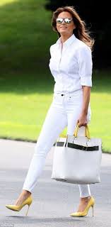 39 How To Wear White Jeans For Women Casual Outfit How To Wear White Jeans Womens White Jeans Trump Fashion
