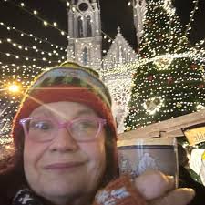 What remedies help Chihuahuas with allergies and hair loss during summer?