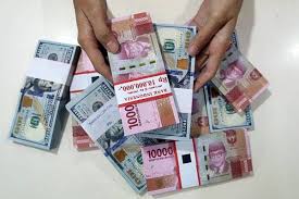 Nilai Tukar Rupiah Melemah Tipis Ke Rp14 302 Per Dolar As