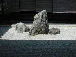 The Buddhist Triad Stone Setting In Daisen In A Sub Temple Of Daitoku Ji Kyoto Japanesegardendesi Japanese Rock Garden Japanese Garden Small Japanese Garden